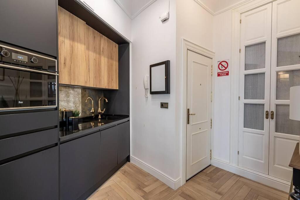 Ch Elvira Luxury Apartment غرناطة المظهر الخارجي الصورة
